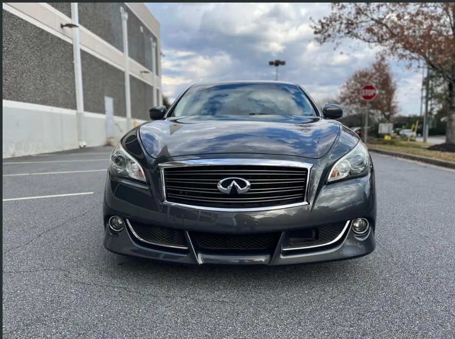 2011 Infiniti M56